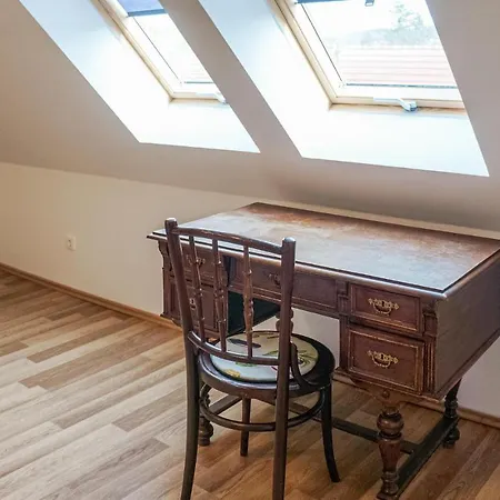 Stunning In W/ 2 Bedrooms *