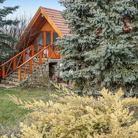 Apartment Stunning In W/ 2 Bedrooms *
